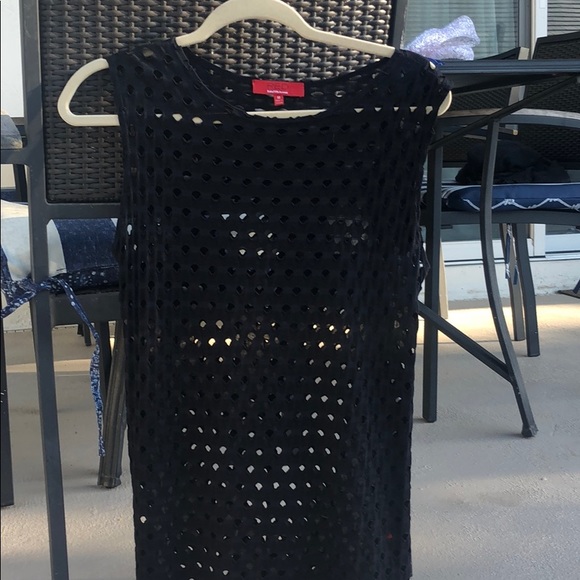 A black ripped shirt - Picture 1 of 1